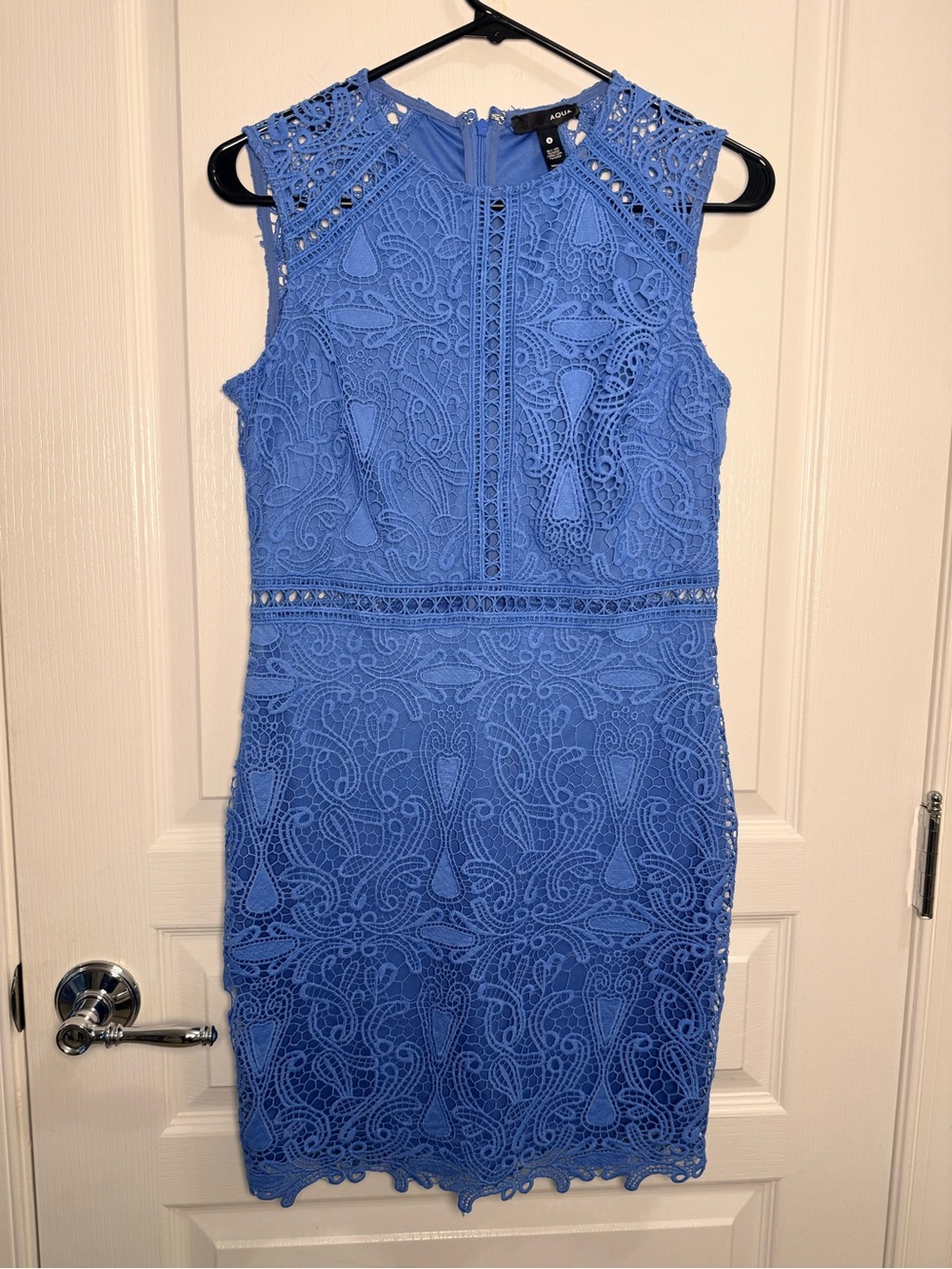 AQUA Blue Crochet Lace Sleeveless Sheath Cocktail Dress Size Small